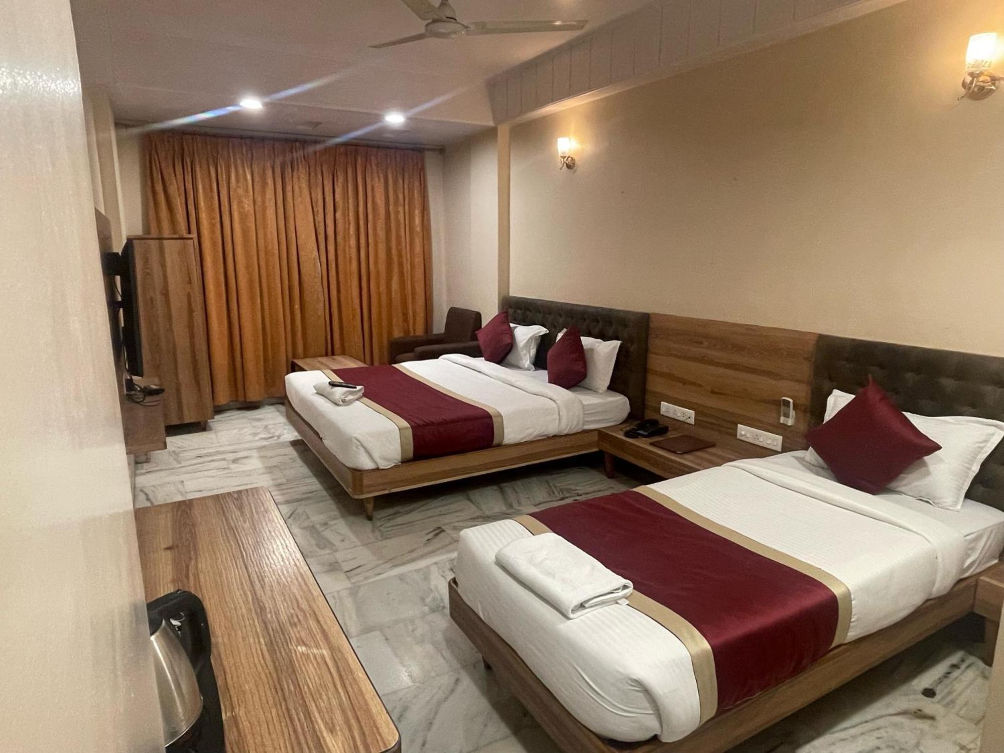 Hotel Vrandavan Nagpur Ngoại thất bức ảnh
