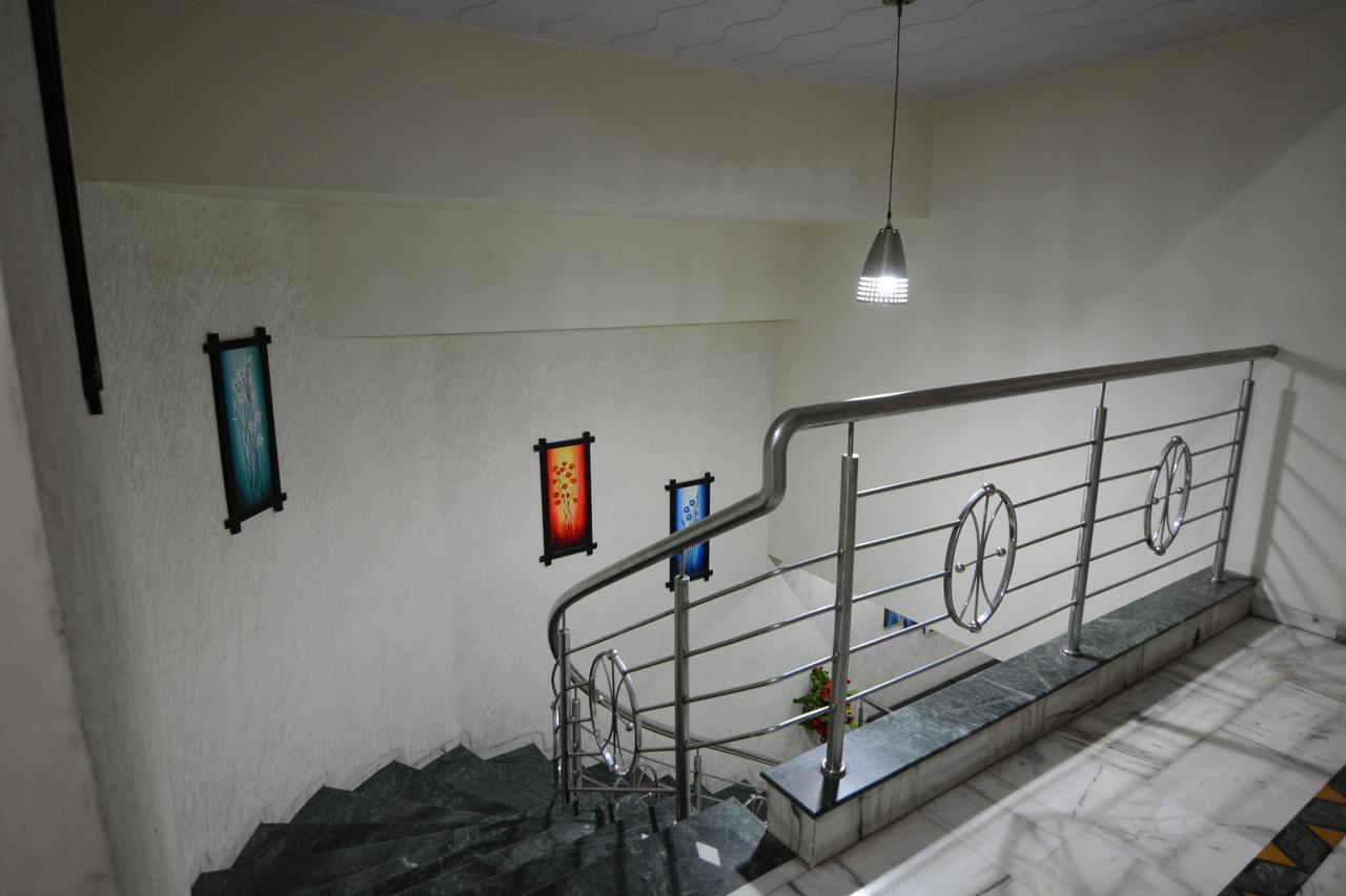 Hotel Vrandavan Nagpur Ngoại thất bức ảnh